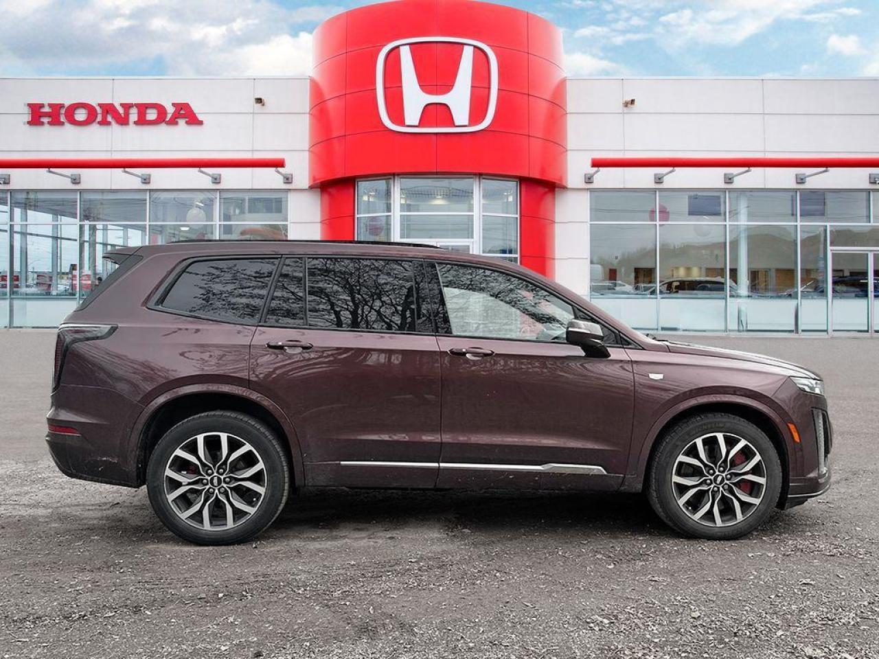 2022 Cadillac XT6 Sport Photo