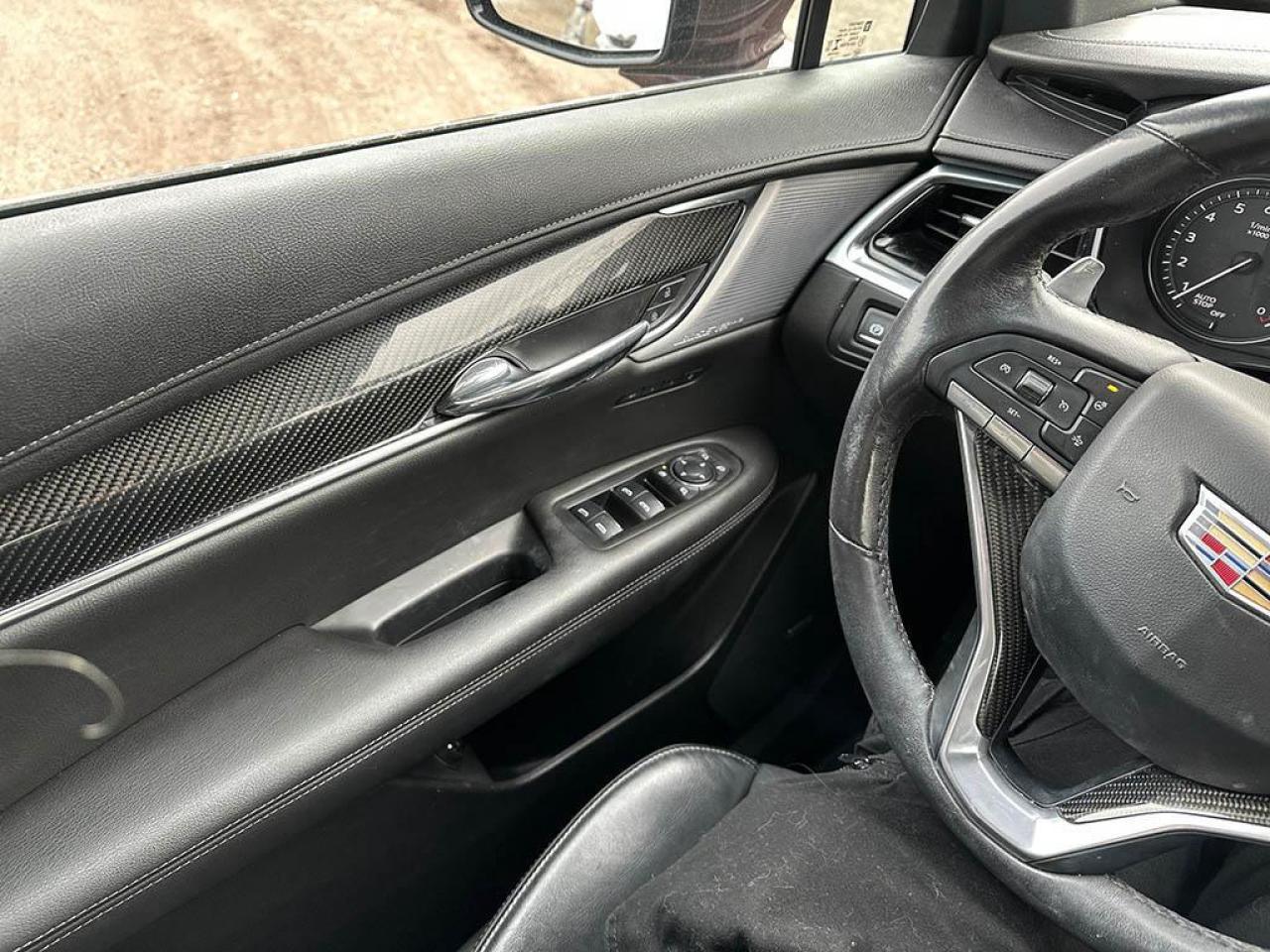 2022 Cadillac XT6 Sport Photo