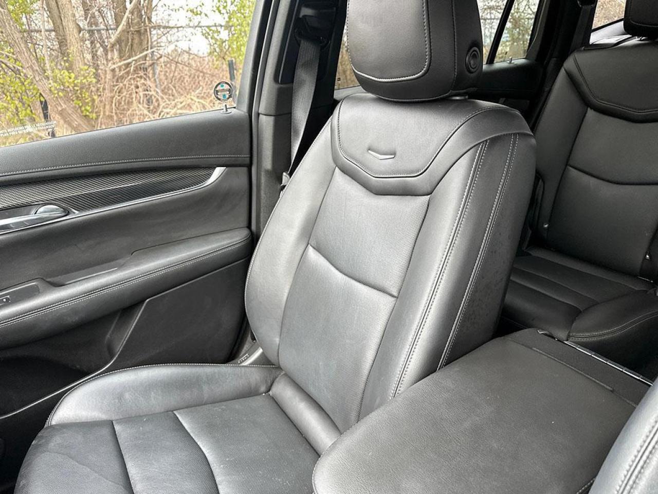 2022 Cadillac XT6 Sport Photo