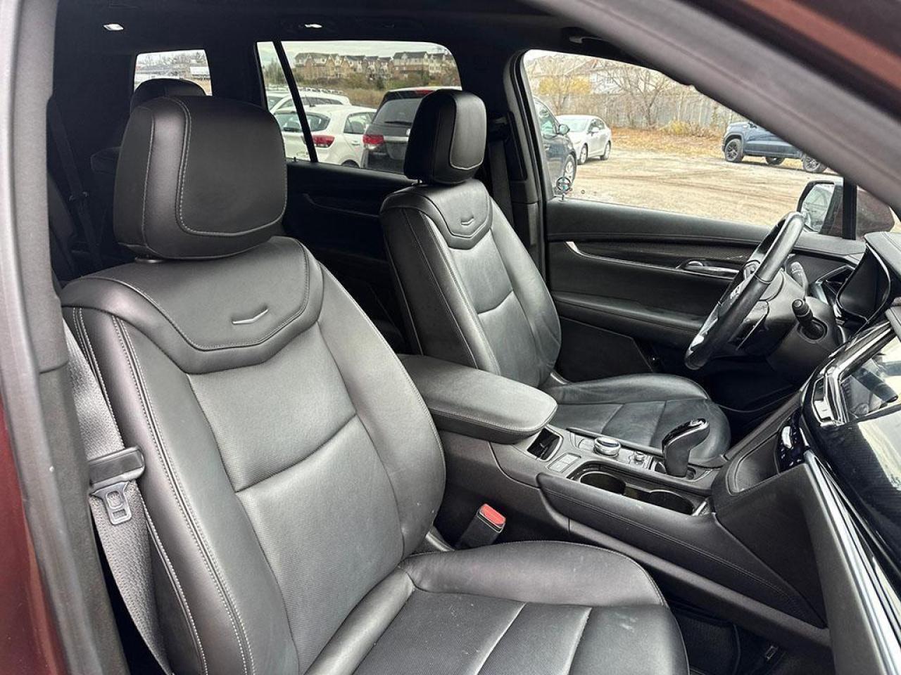 2022 Cadillac XT6 Sport Photo