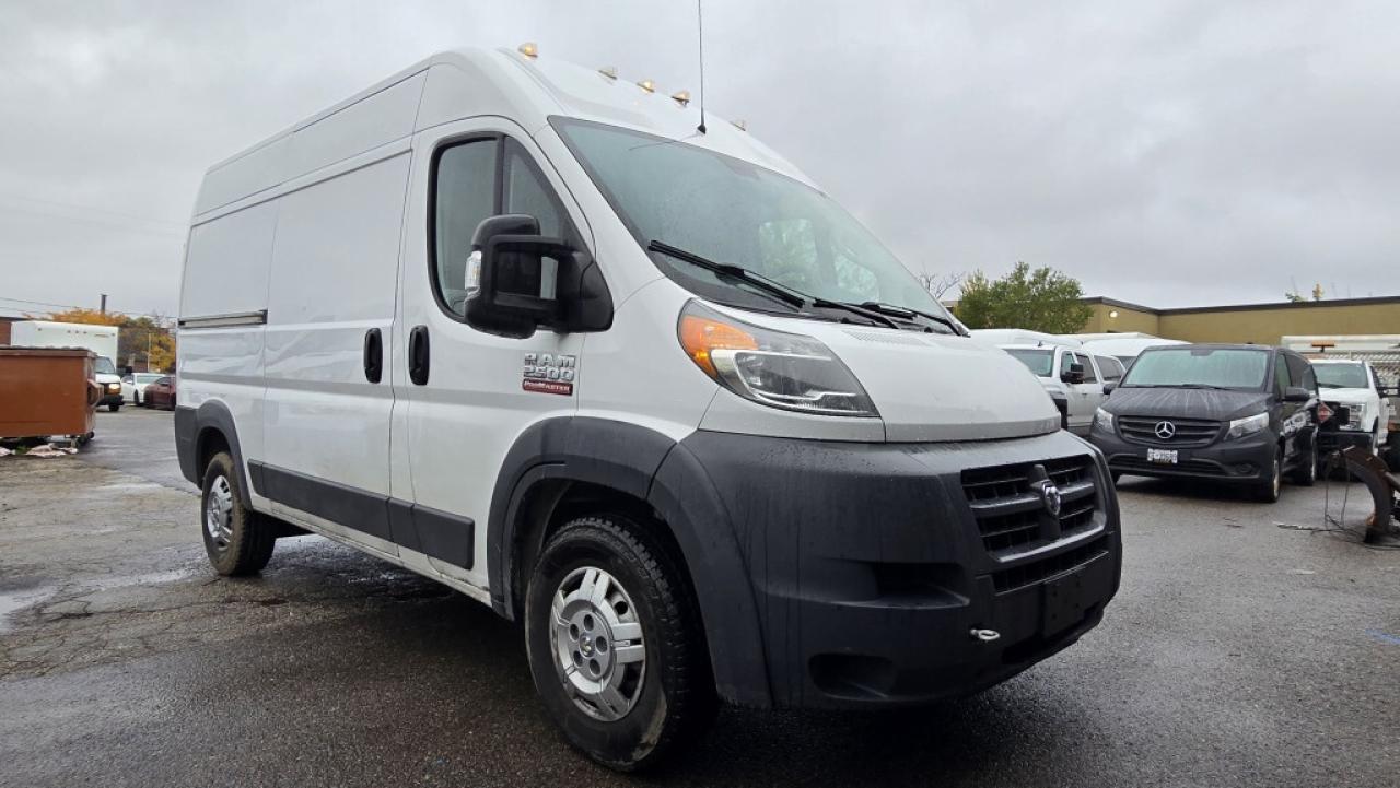 2018 RAM ProMaster 136WB - High Roof - 3 Seater - Shelves Photo3