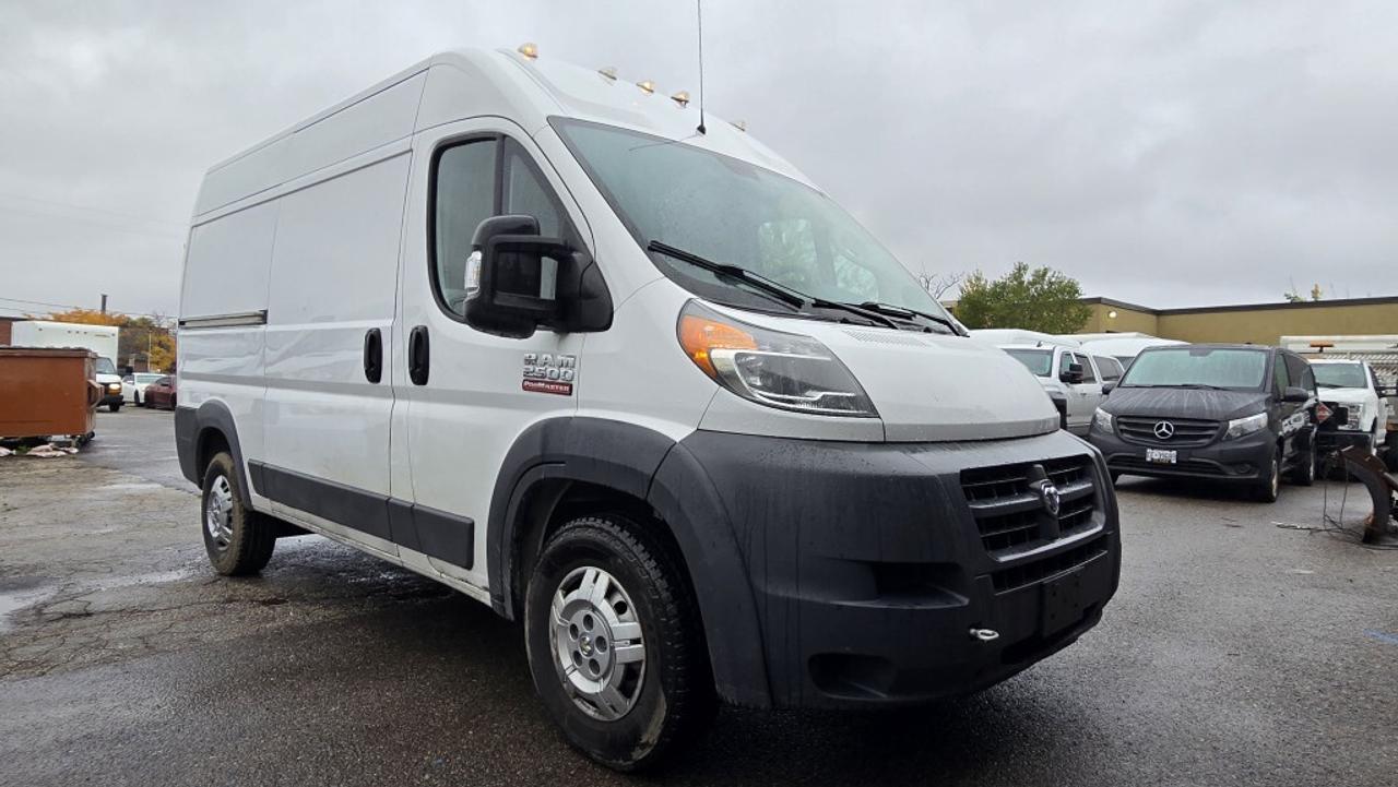 2018 RAM ProMaster 136WB - High Roof - 3 Seater - Shelves Photo3
