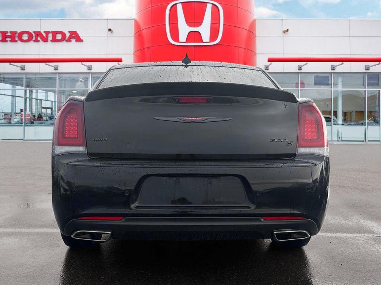 2021 Chrysler 300 S Photo