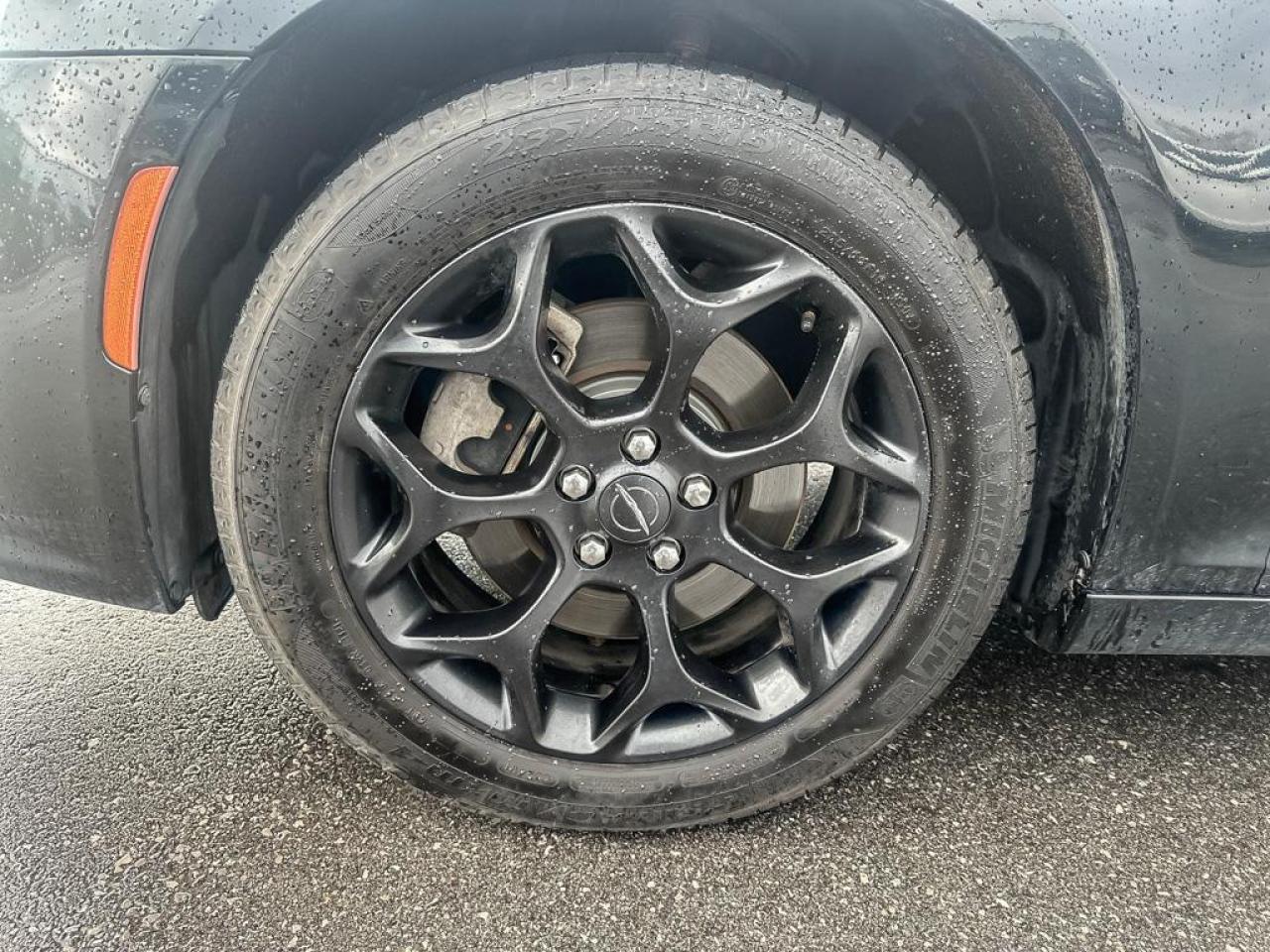 2021 Chrysler 300 S Photo