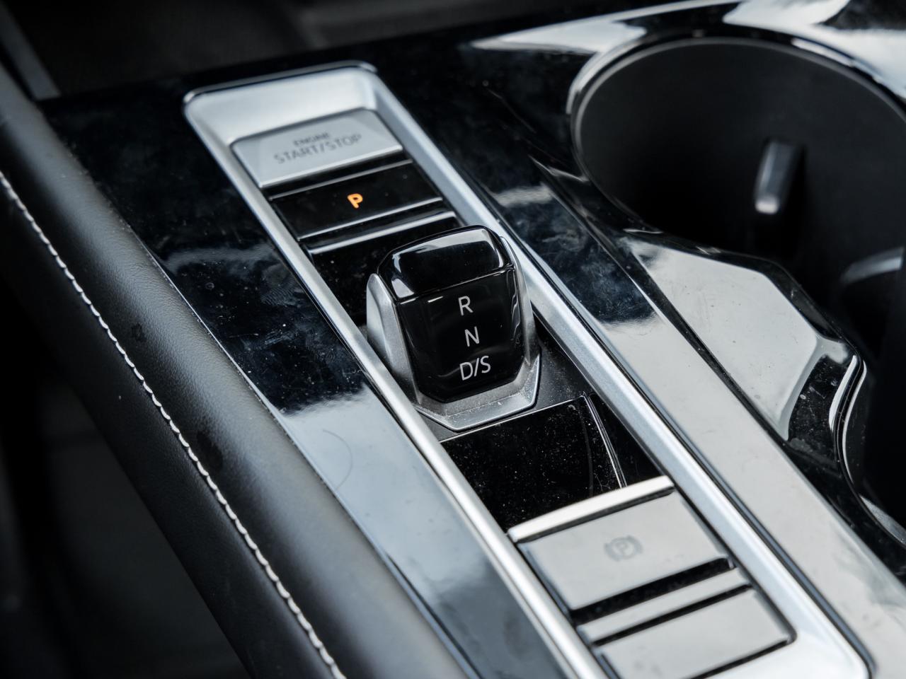 2024 Volkswagen Atlas Cross Sport Execline 2.0 TSI 4MOTION Photo