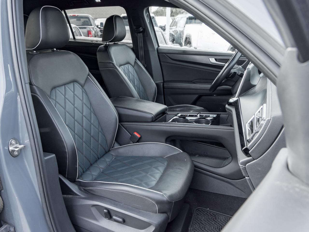 2024 Volkswagen Atlas Cross Sport Execline 2.0 TSI 4MOTION Photo