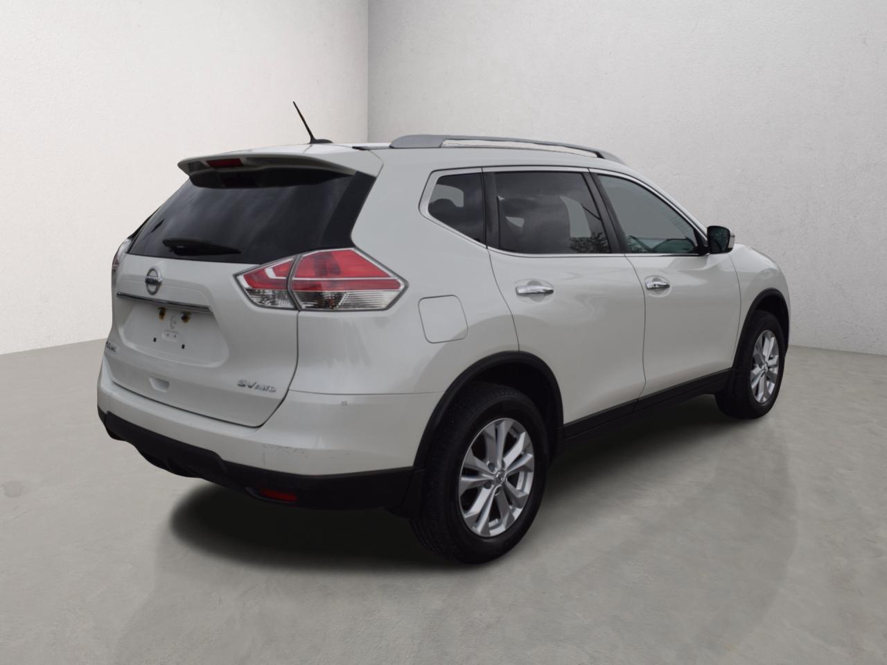 2016 Nissan Rogue SV AWD BACK UP CAMERA Photo4