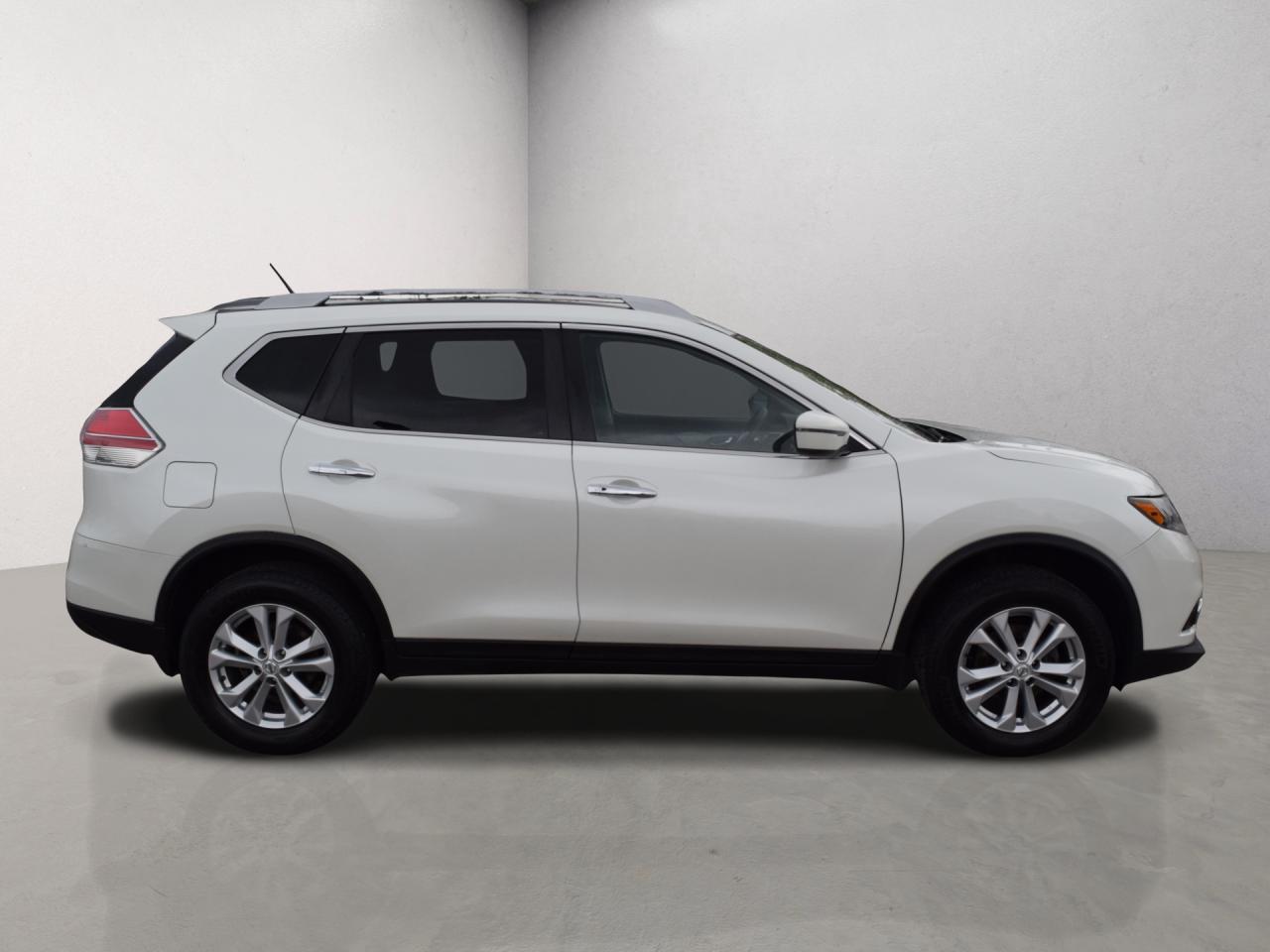 2016 Nissan Rogue SV AWD BACK UP CAMERA Photo