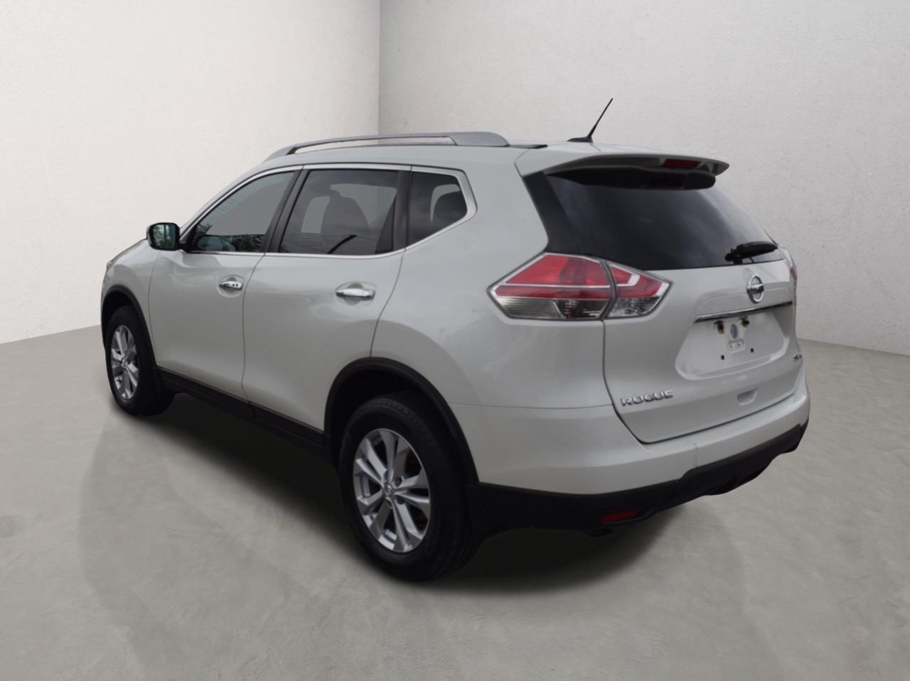 2016 Nissan Rogue SV AWD BACK UP CAMERA Photo