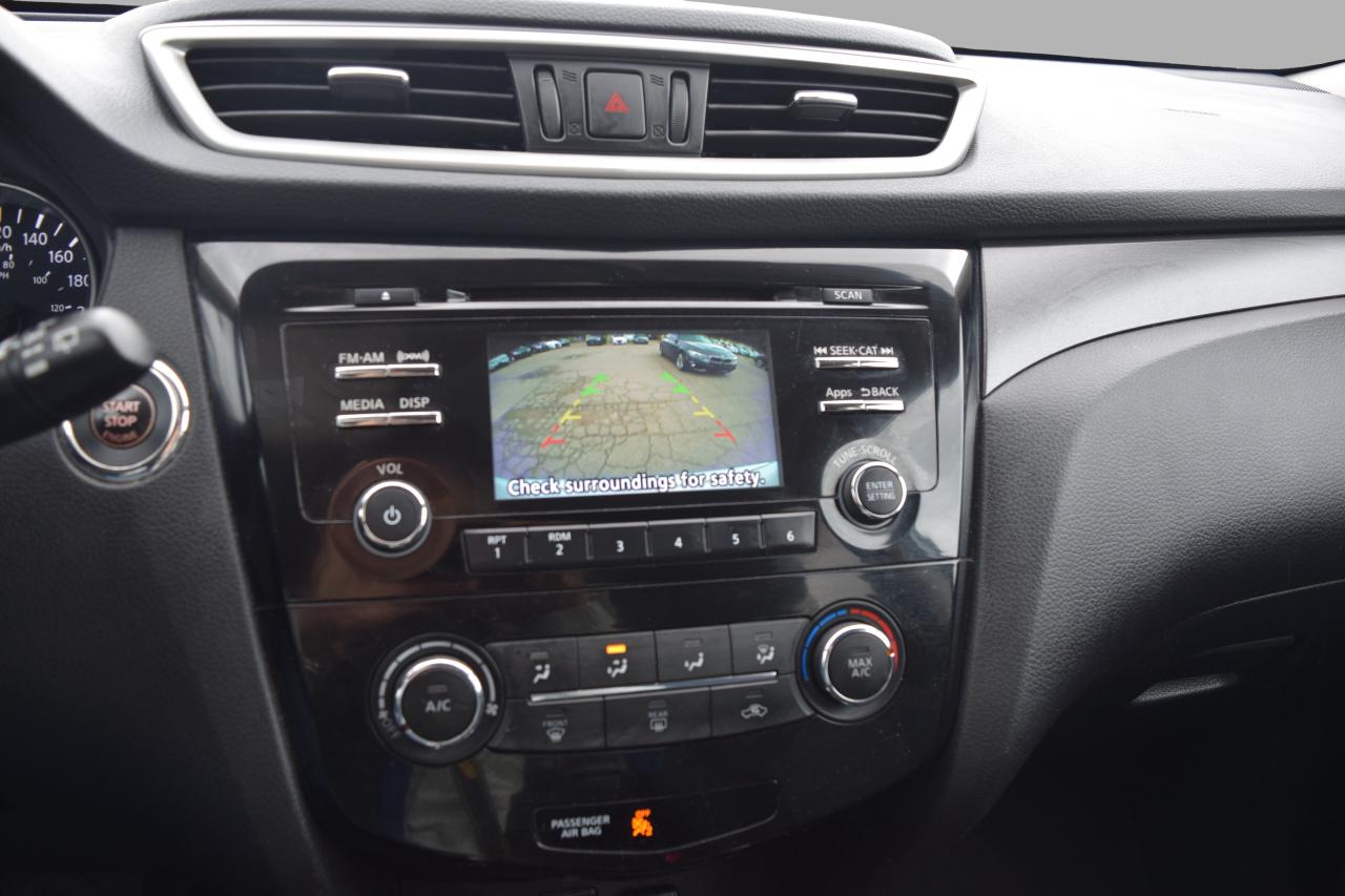 2016 Nissan Rogue SV AWD BACK UP CAMERA Photo