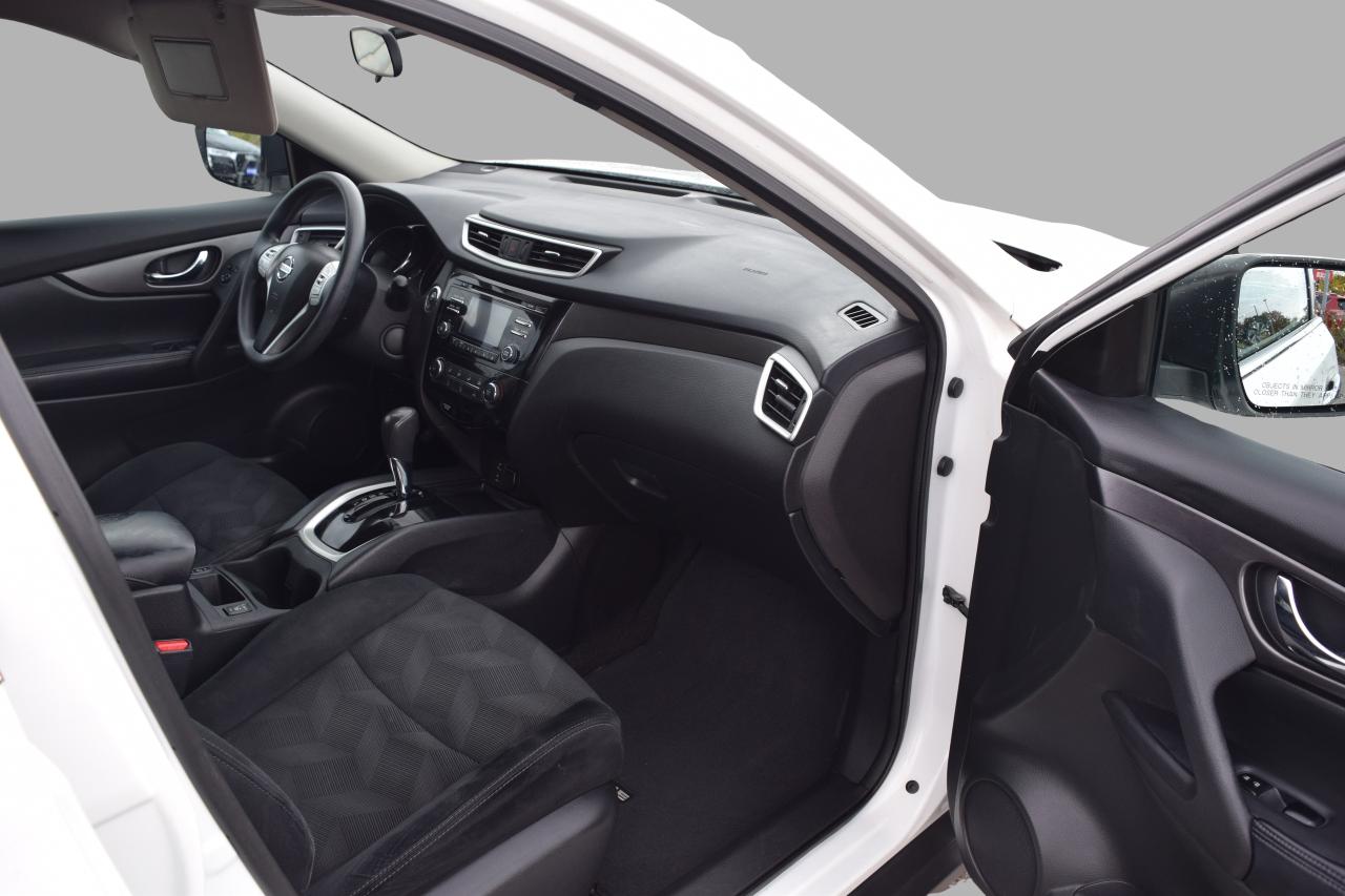 2016 Nissan Rogue SV AWD BACK UP CAMERA Photo