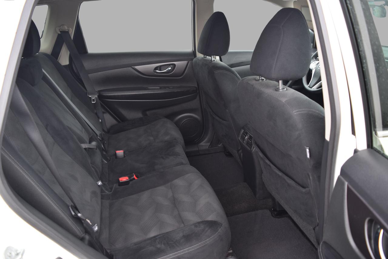 2016 Nissan Rogue SV AWD BACK UP CAMERA Photo