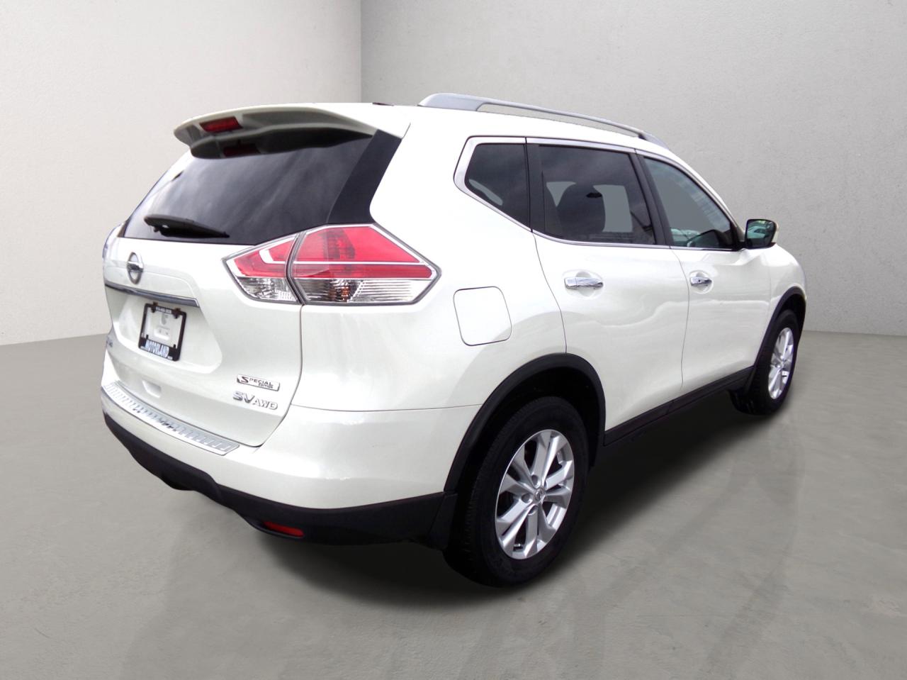 2016 Nissan Rogue SV AWD BACK UP CAMERA Photo