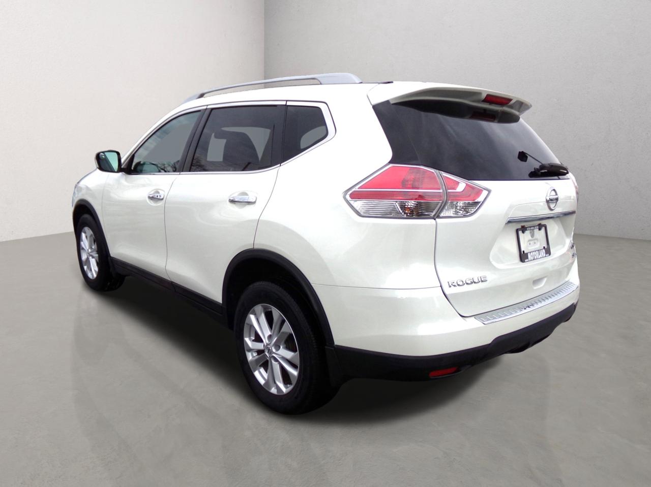 2016 Nissan Rogue SV AWD BACK UP CAMERA Photo