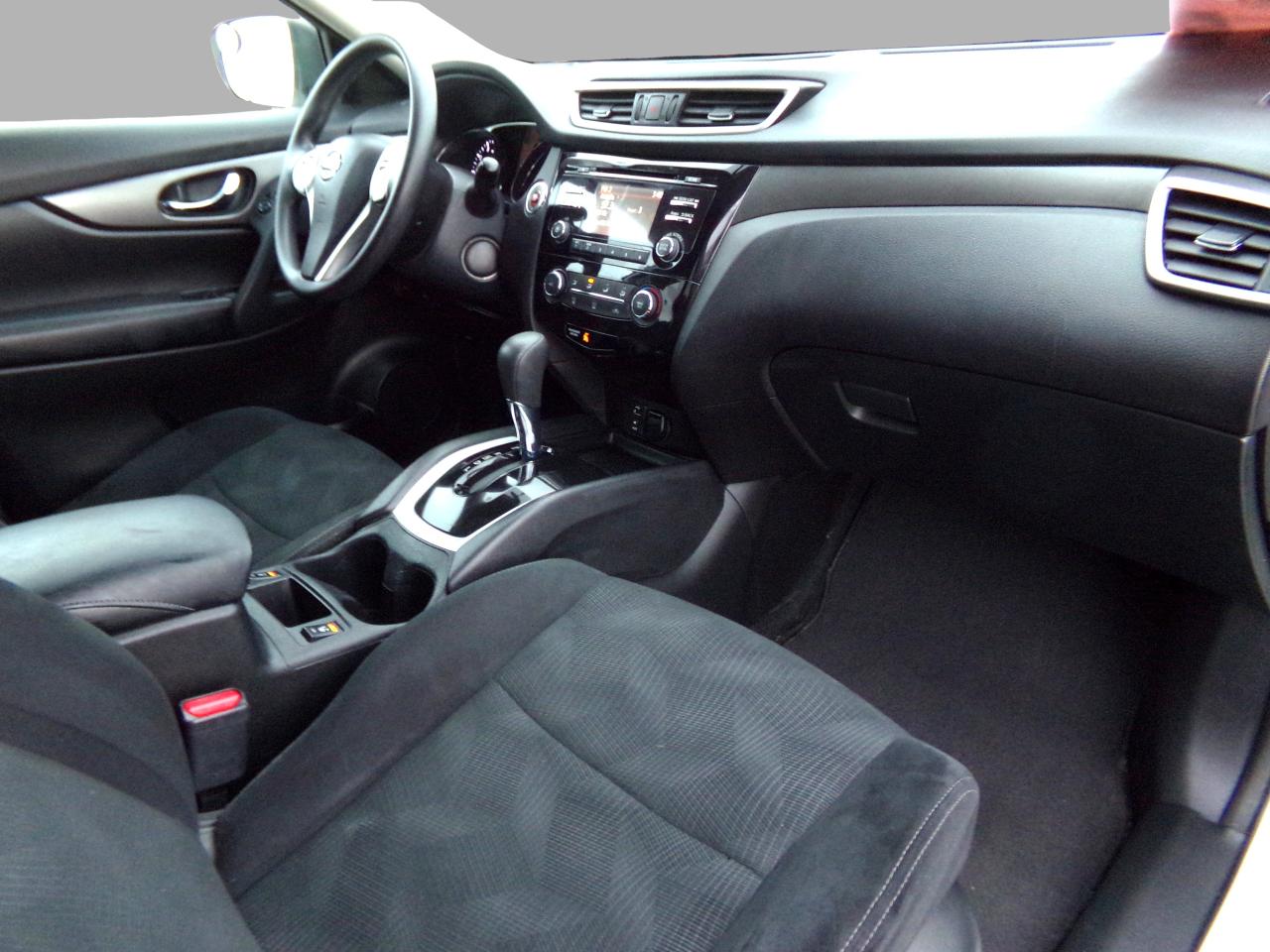 2016 Nissan Rogue SV AWD BACK UP CAMERA Photo