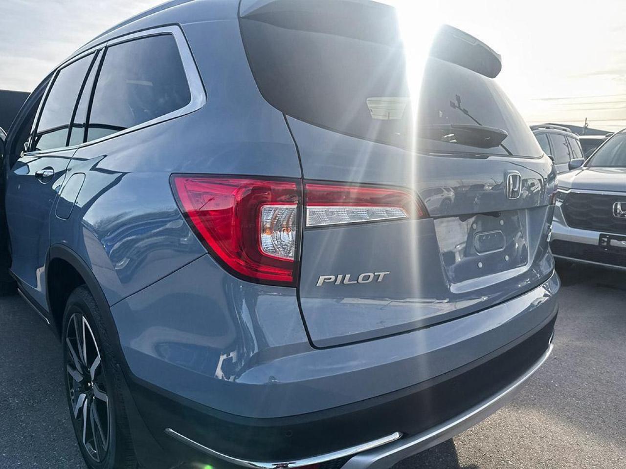 2022 Honda Pilot Touring l Navigation System l Power Moonroof Photo