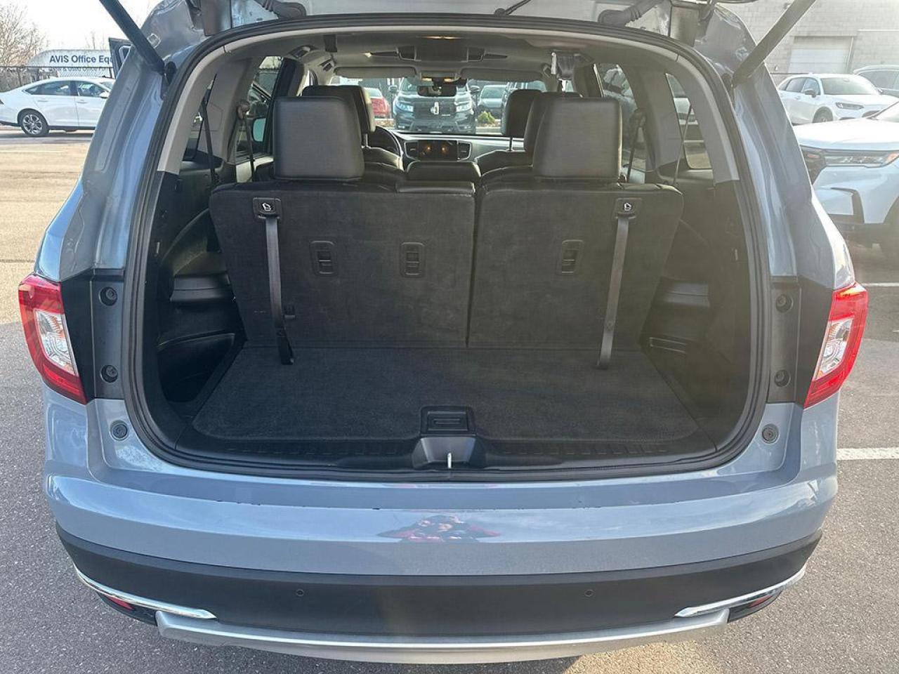 2022 Honda Pilot Touring l Navigation System l Power Moonroof Photo