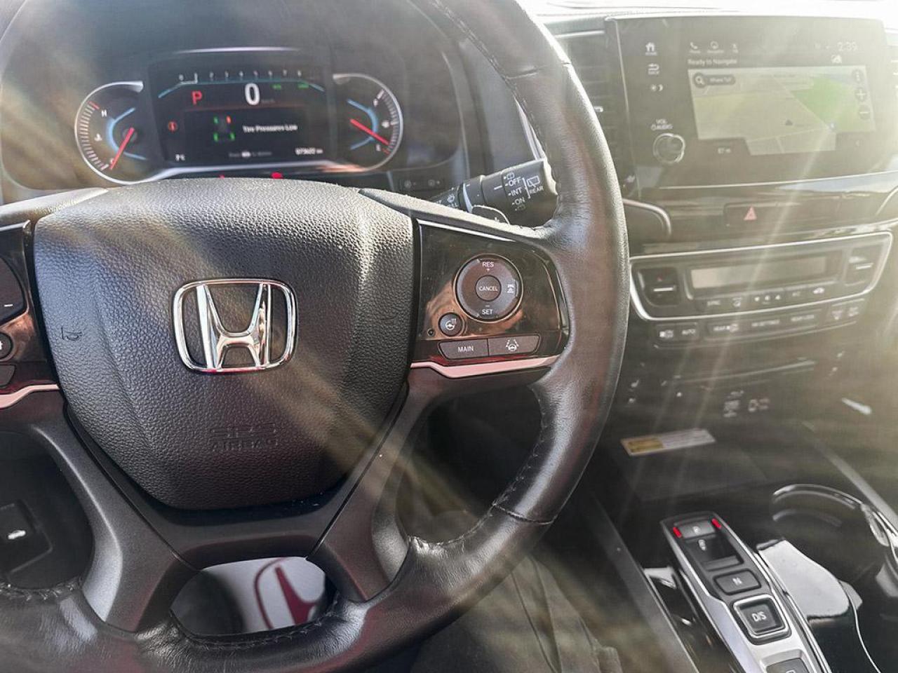 2022 Honda Pilot Touring l Navigation System l Power Moonroof Photo