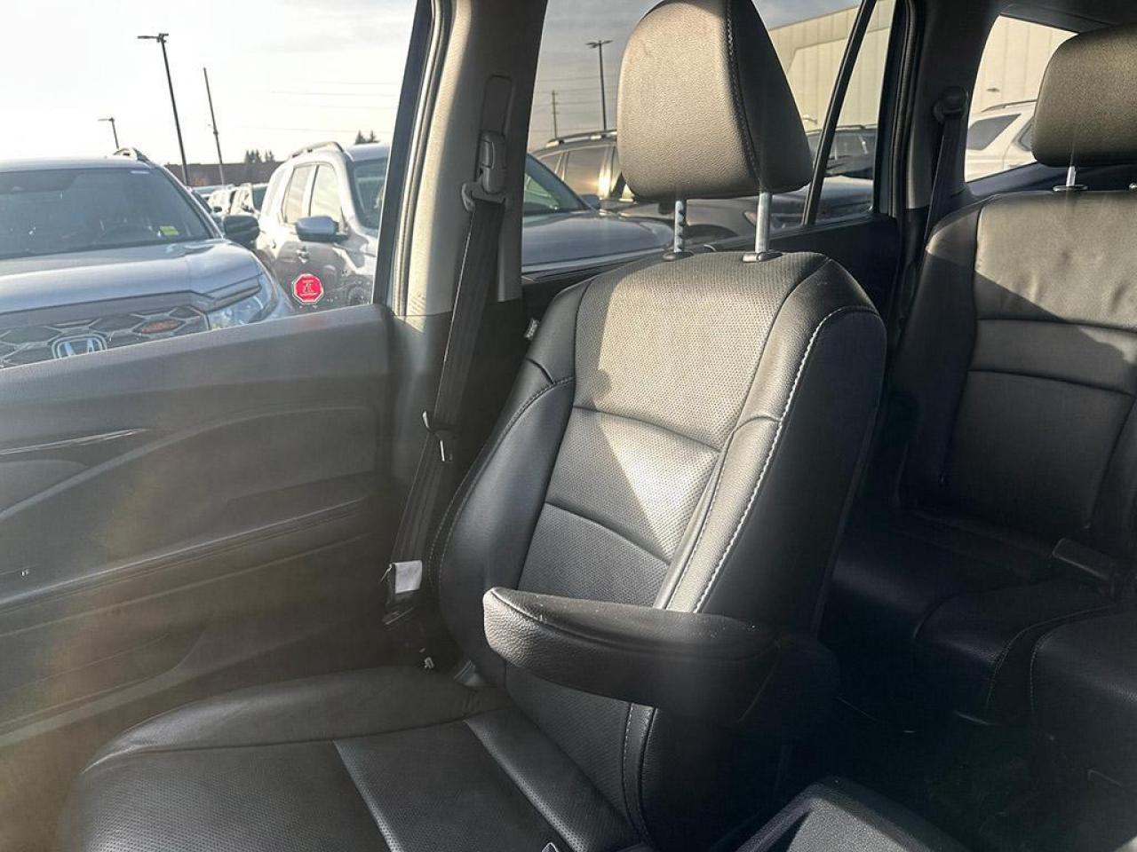 2022 Honda Pilot Touring l Navigation System l Power Moonroof Photo