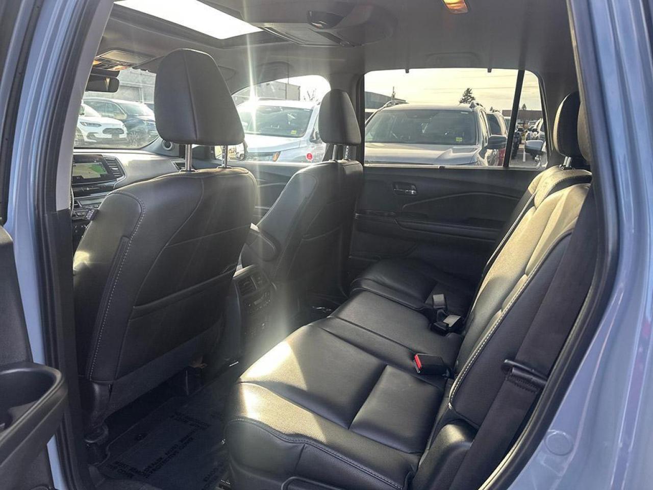 2022 Honda Pilot Touring l Navigation System l Power Moonroof Photo