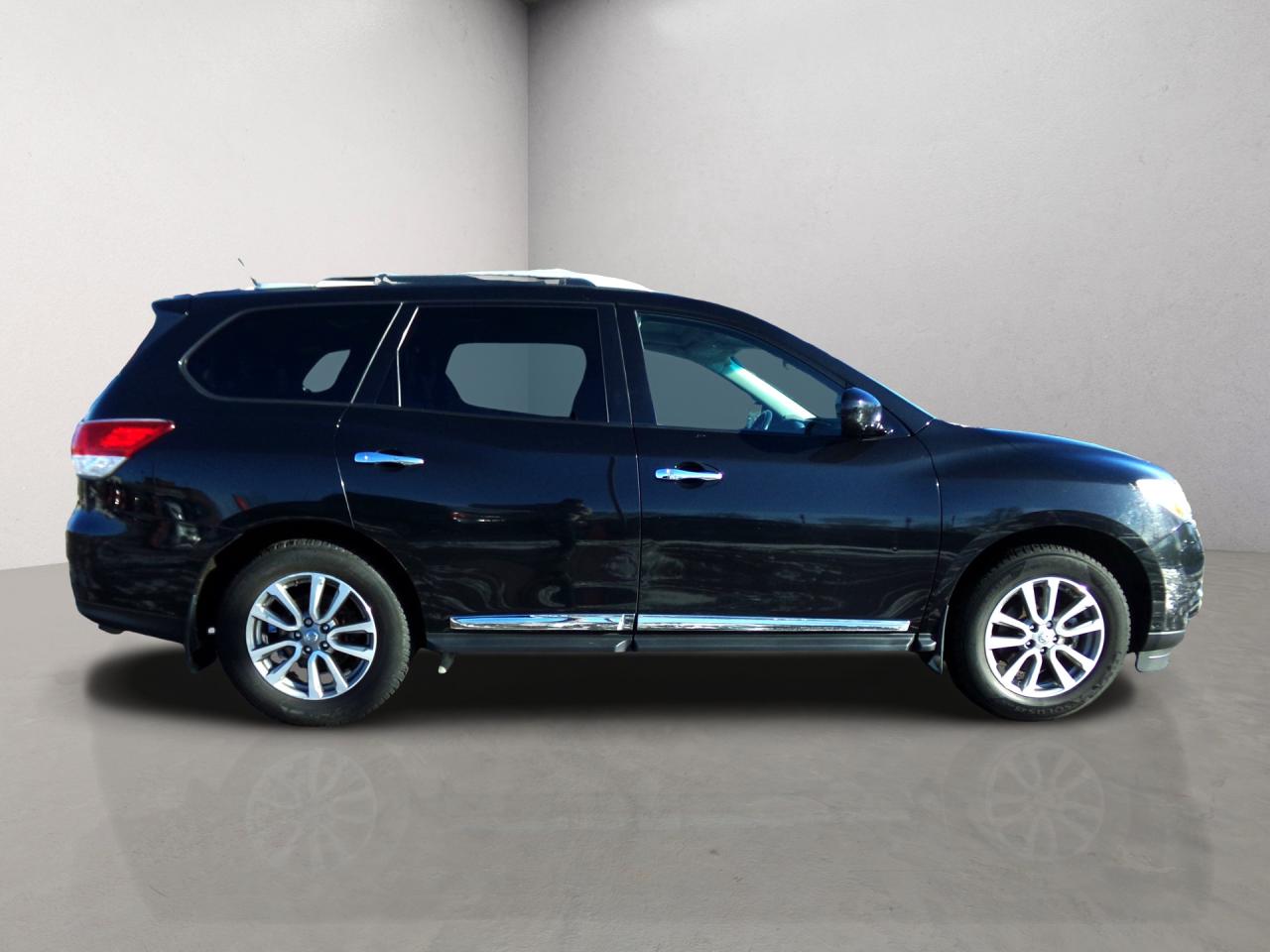 2016 Nissan Pathfinder SL AWD Dual Sunroof Navi Photo