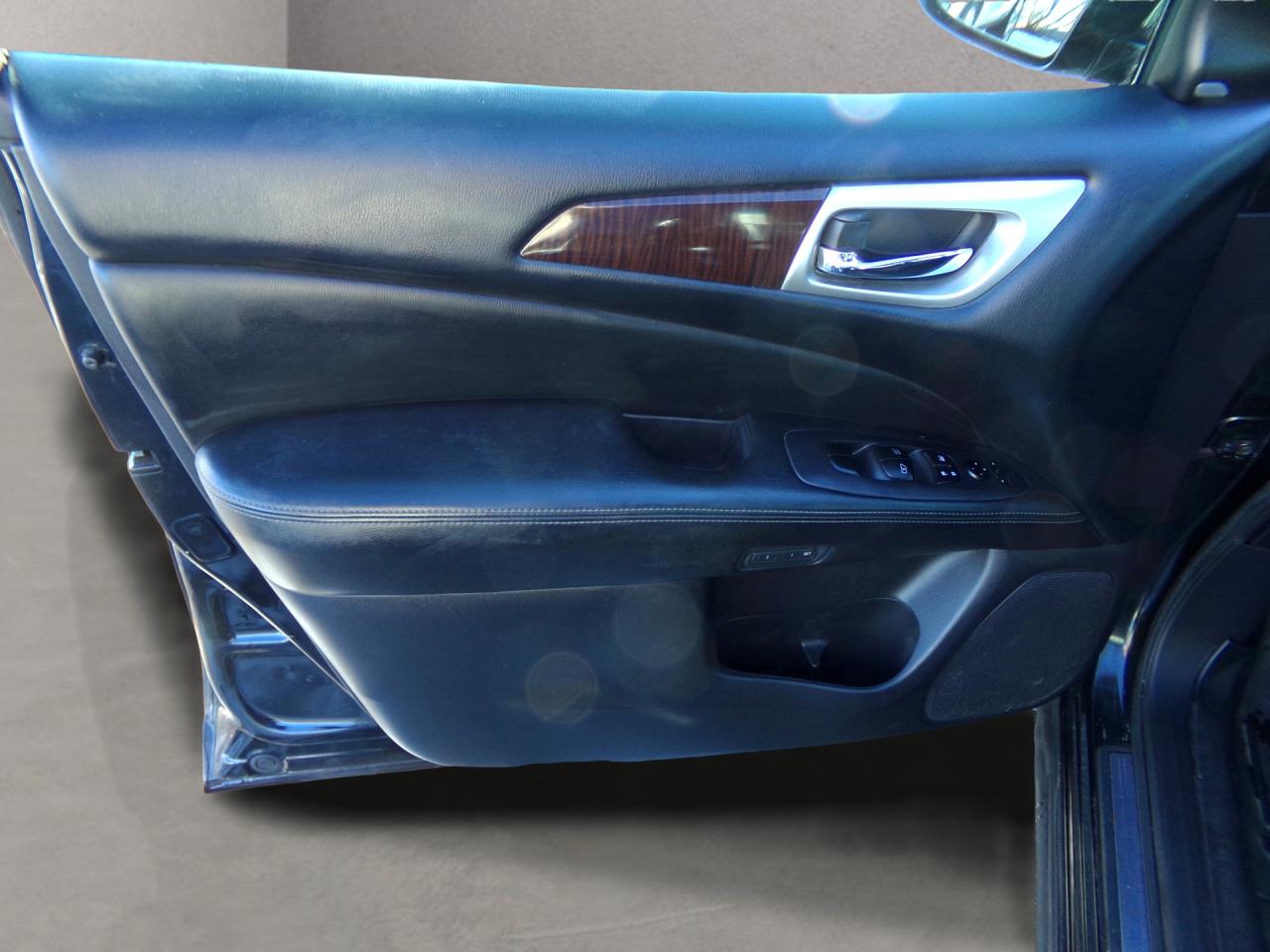 2016 Nissan Pathfinder SL AWD Dual Sunroof Navi Photo