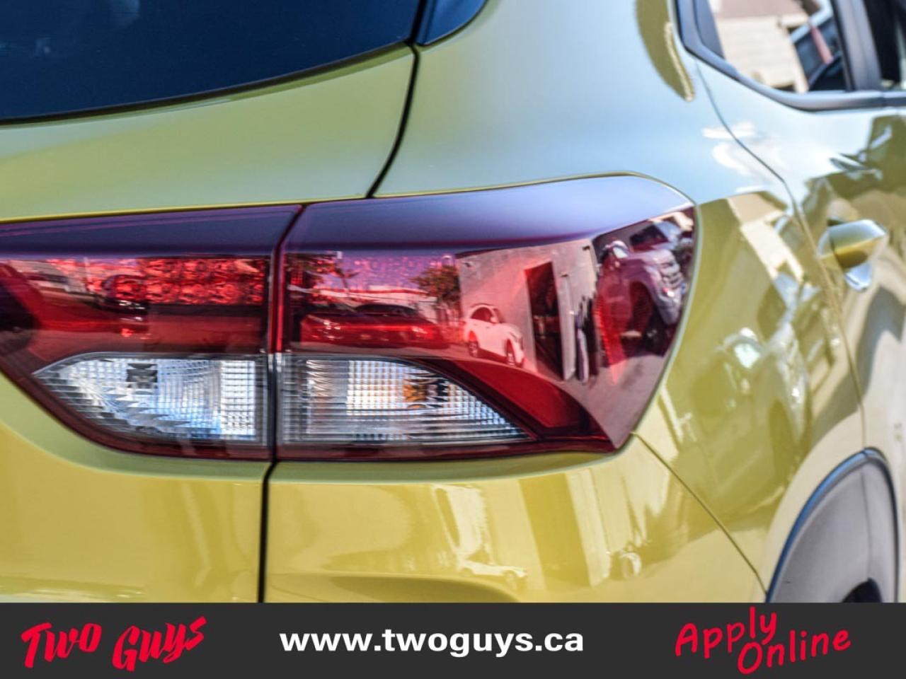 2023 Chevrolet TrailBlazer ACTIV AWD   White Roof   Leather   Sunroof   Lease Photo