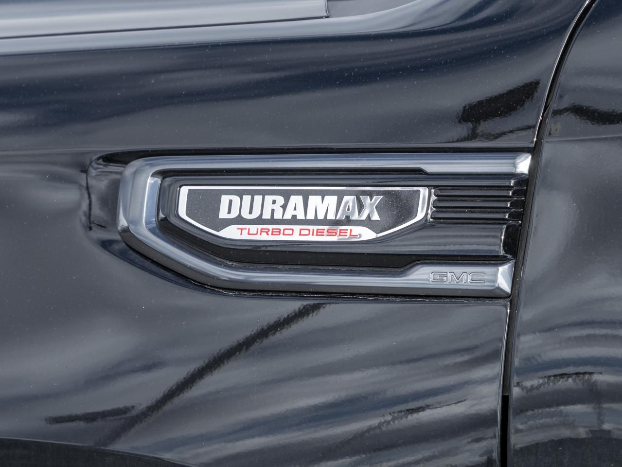 2025 GMC Sierra 1500 4WD Crew Cab 147  AT4 Photo4