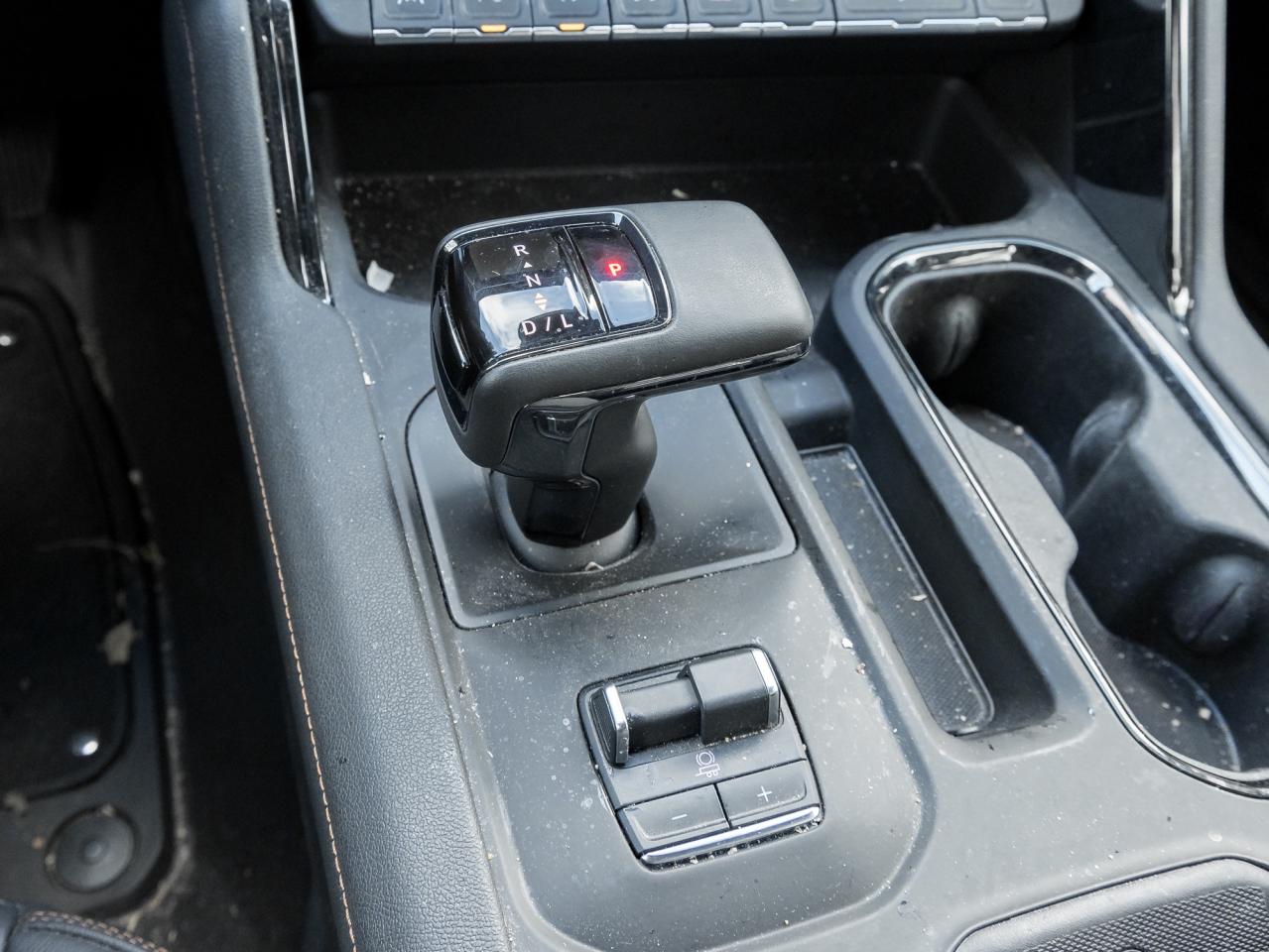 2025 GMC Sierra 1500 4WD Crew Cab 147  AT4 Photo