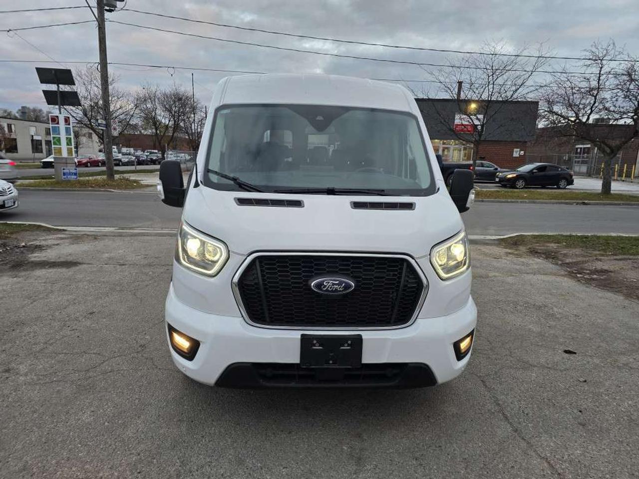 2023 Ford Transit Passenger Wagon T-350 XLT - 15 Pass - Nav/Cruise/Blind - P-B82286 - -None Photo
