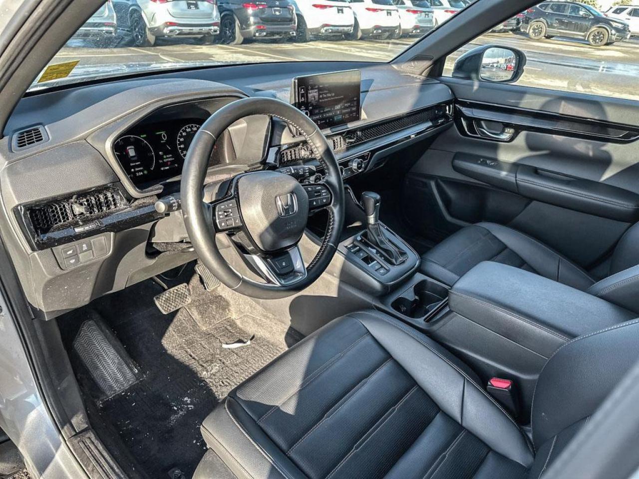 2025 Honda CR-V Hybrid Touring Photo