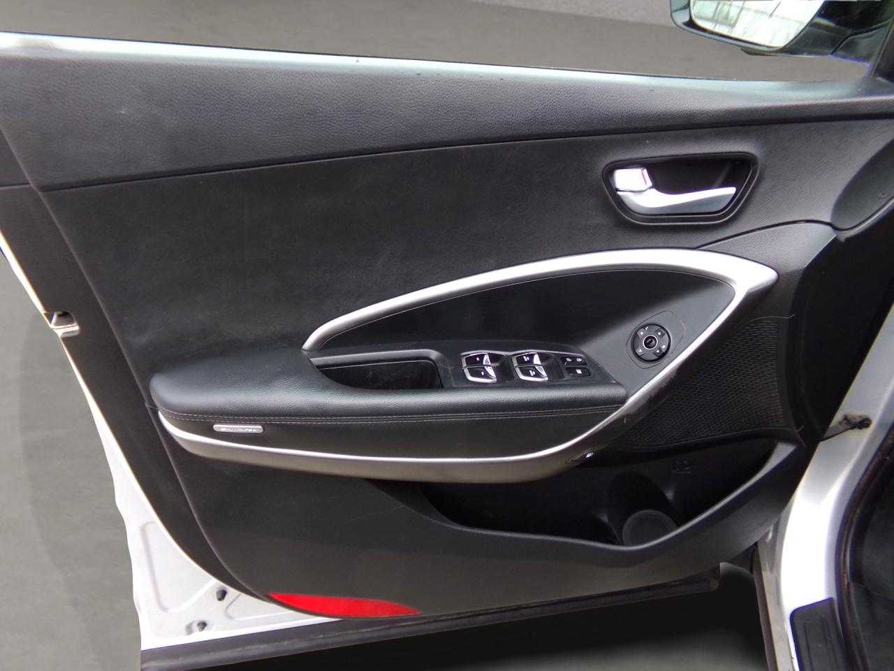 2018 Hyundai Santa Fe Sport Premium 2 Sets of Tires/Rims Photo