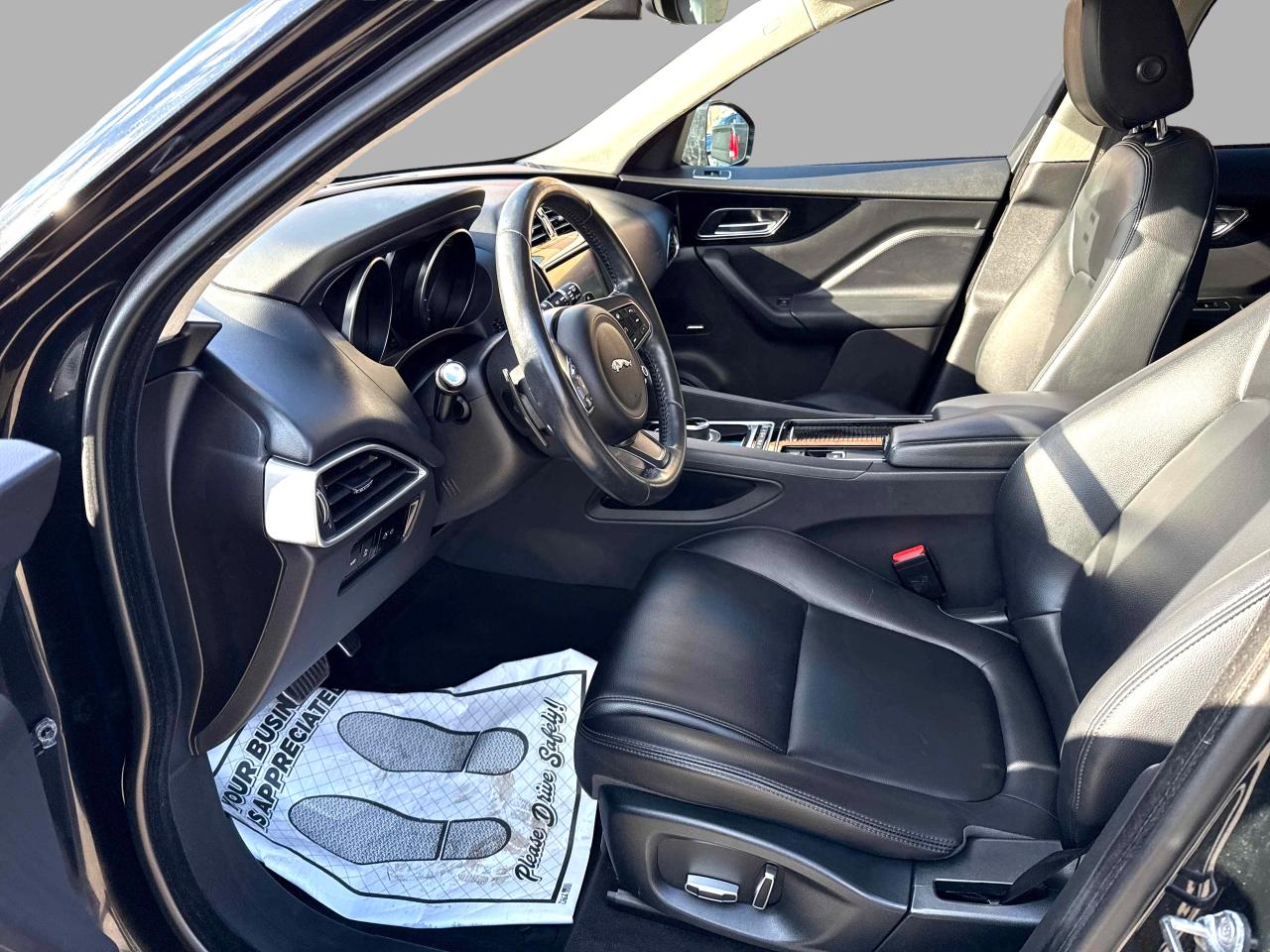 2019 Jaguar F-PACE 25t Premium Panoramic Sunroof Navi Photo