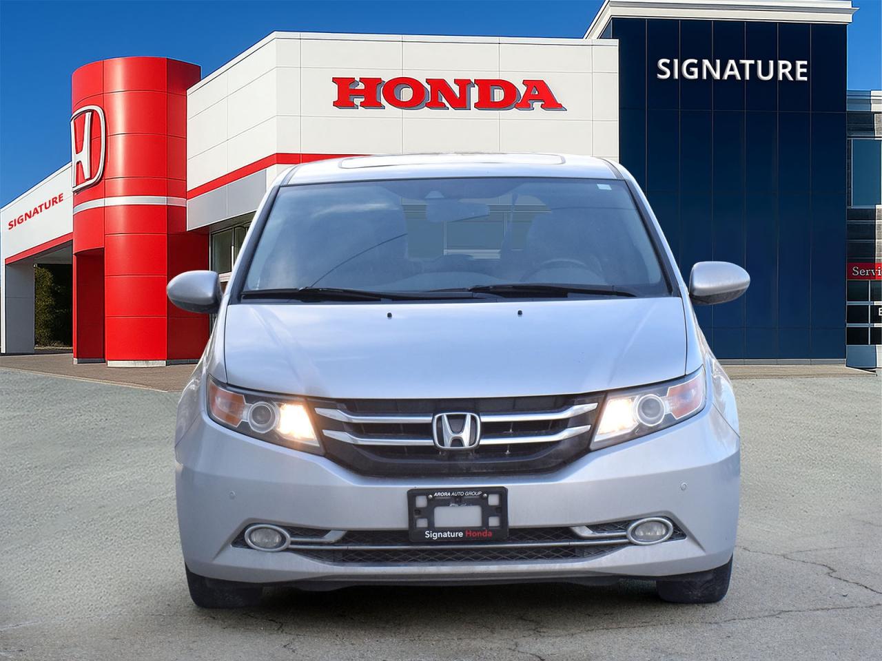 2014 Honda Odyssey Touring Photo