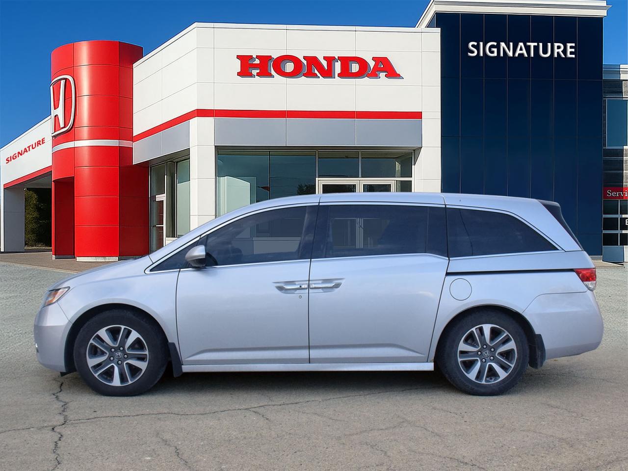 2014 Honda Odyssey Touring Photo2