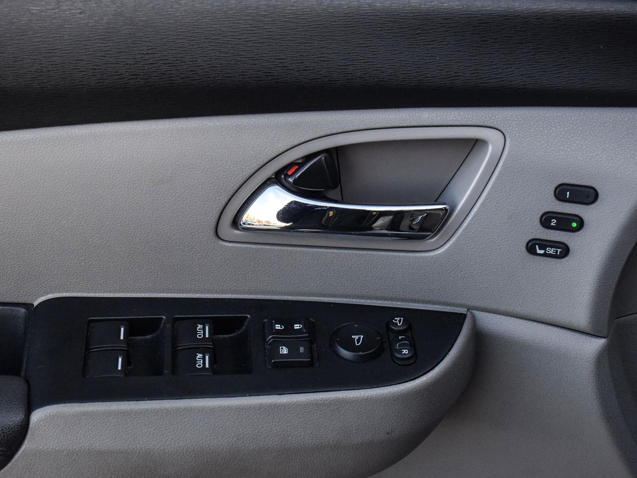 2014 Honda Odyssey Touring Photo