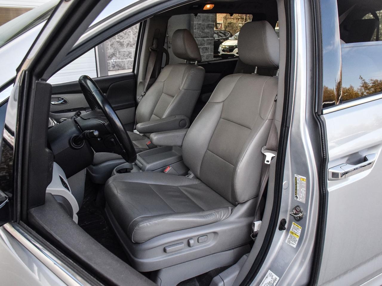 2014 Honda Odyssey Touring Photo