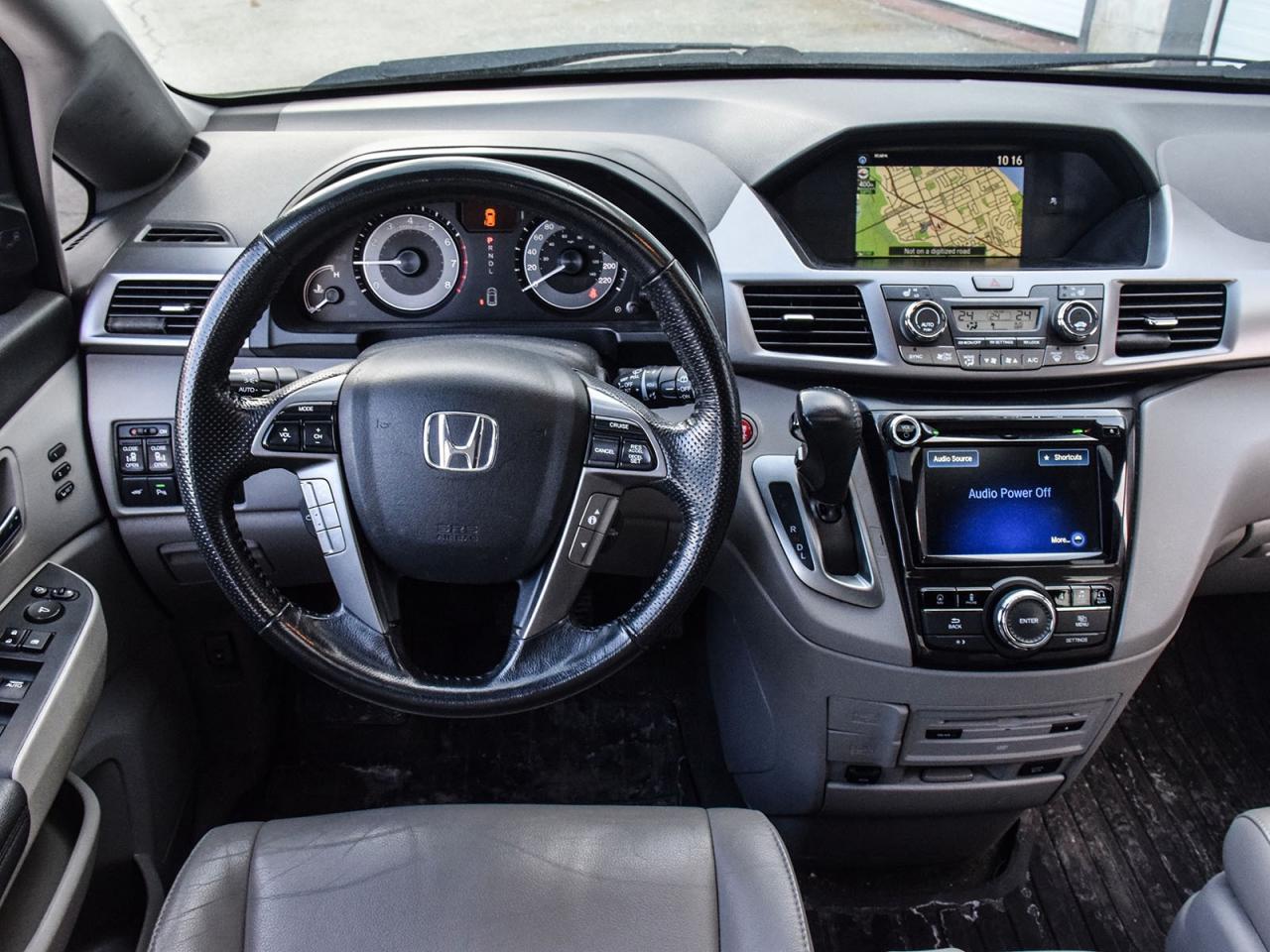 2014 Honda Odyssey Touring Photo