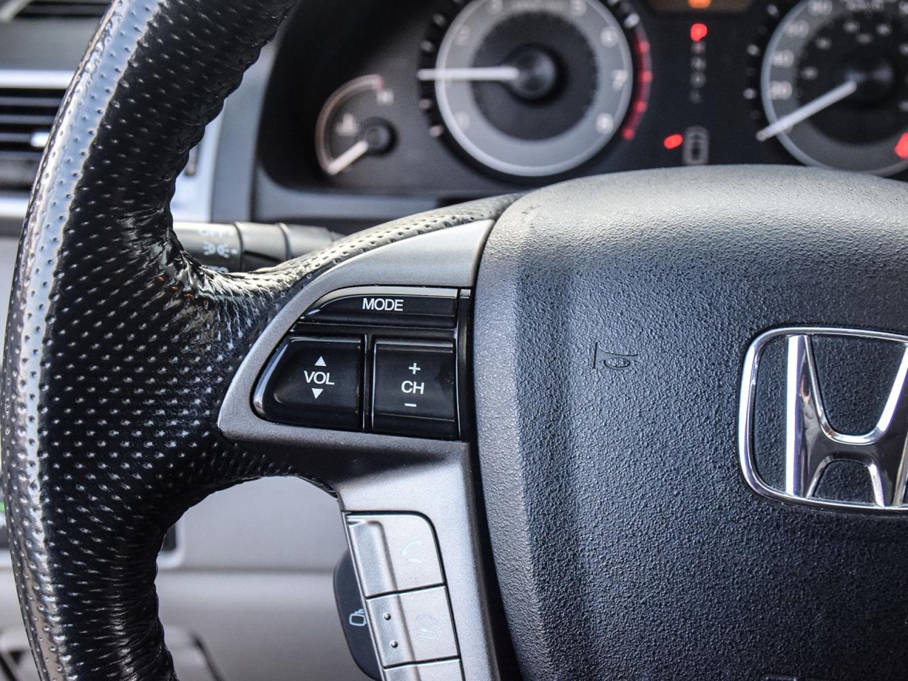 2014 Honda Odyssey Touring Photo