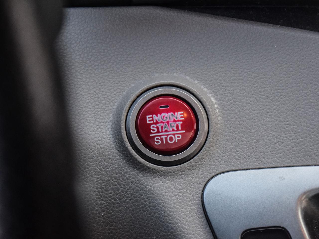 2014 Honda Odyssey Touring Photo