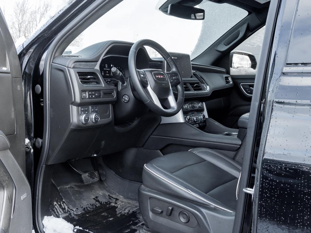 2023 GMC Yukon XL SLT Luxury Package, Trailering Equip Pkg, 5.3L V8 Photo