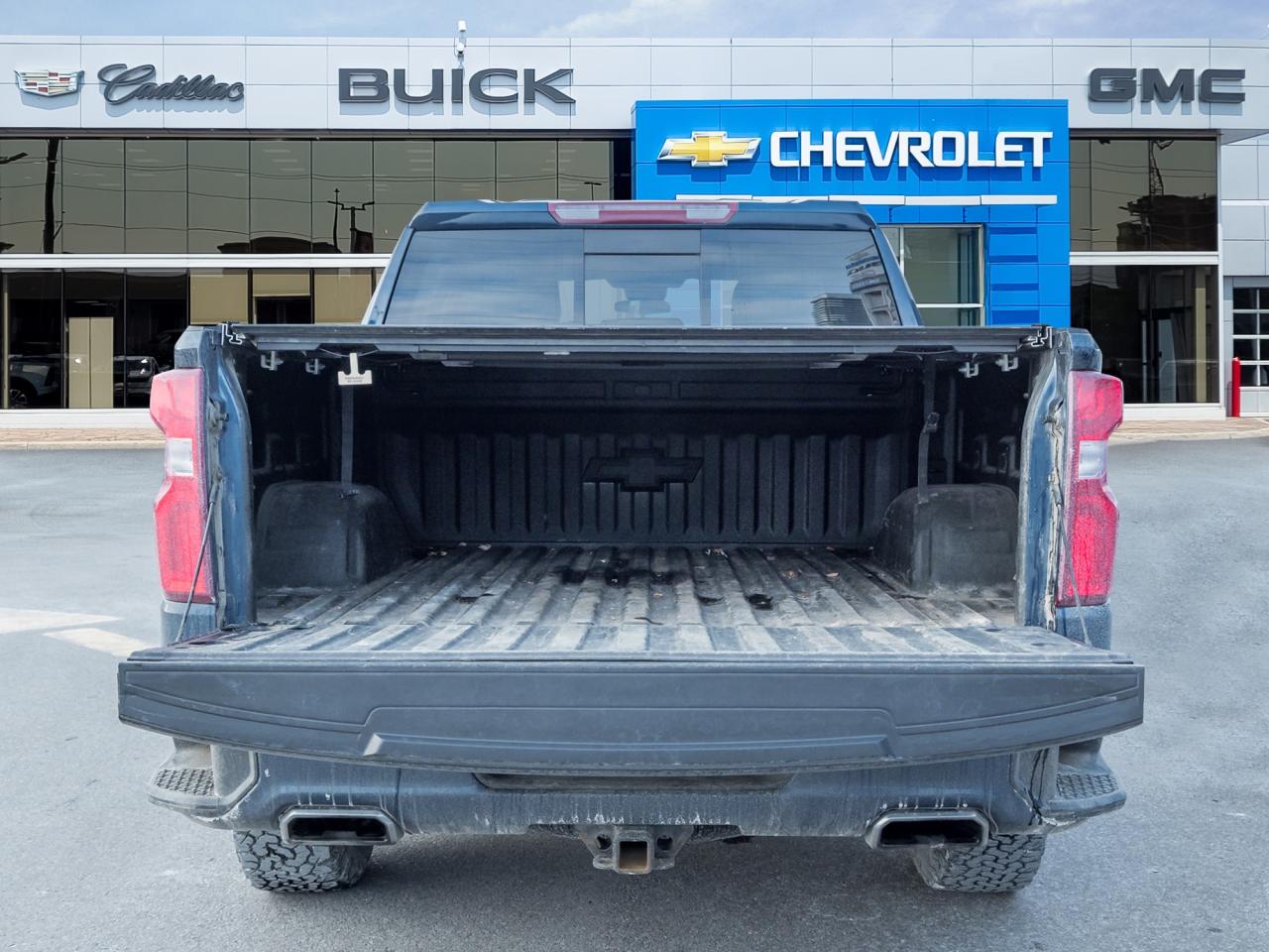 2022 Chevrolet Silverado 1500 4WD Crew Cab 147  RST Photo