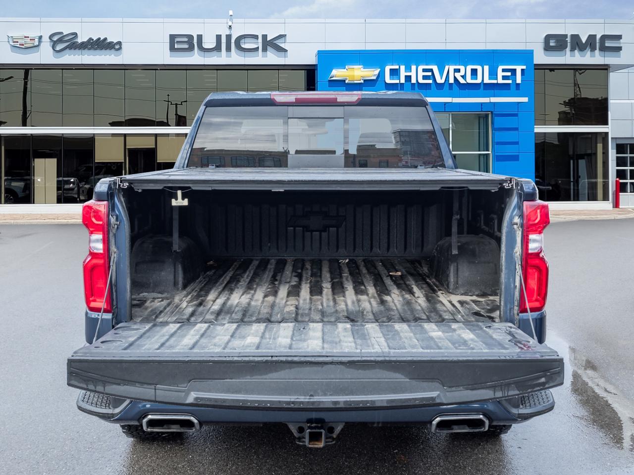 2022 Chevrolet Silverado 1500 4WD Crew Cab 147  RST Photo