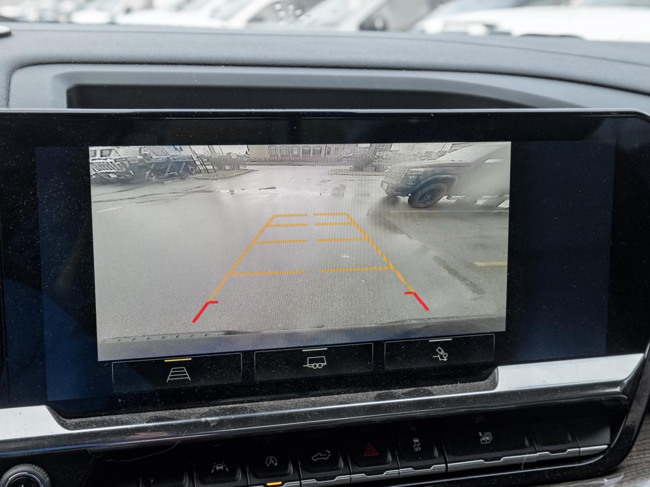 2022 Chevrolet Silverado 1500 4WD Crew Cab 147  RST Photo