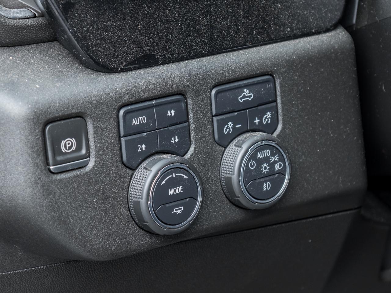 2022 Chevrolet Silverado 1500 4WD Crew Cab 147  RST Photo