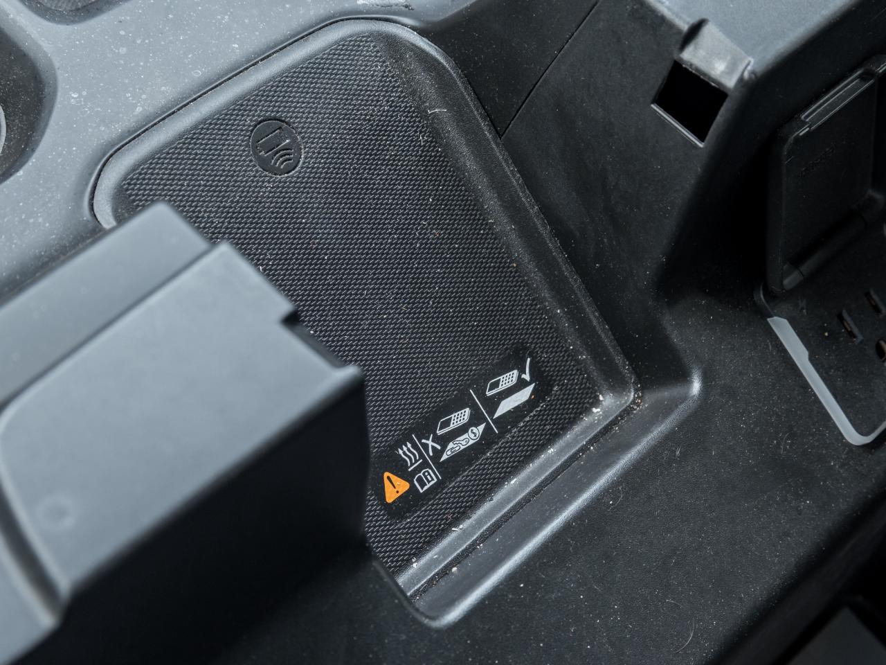 2022 Chevrolet Silverado 1500 4WD Crew Cab 147  RST Photo