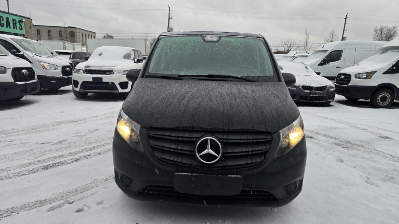 2023 Mercedes-Benz Metris Passenger Van 135WB - 10Ft Cargo - Only 9000km! Photo