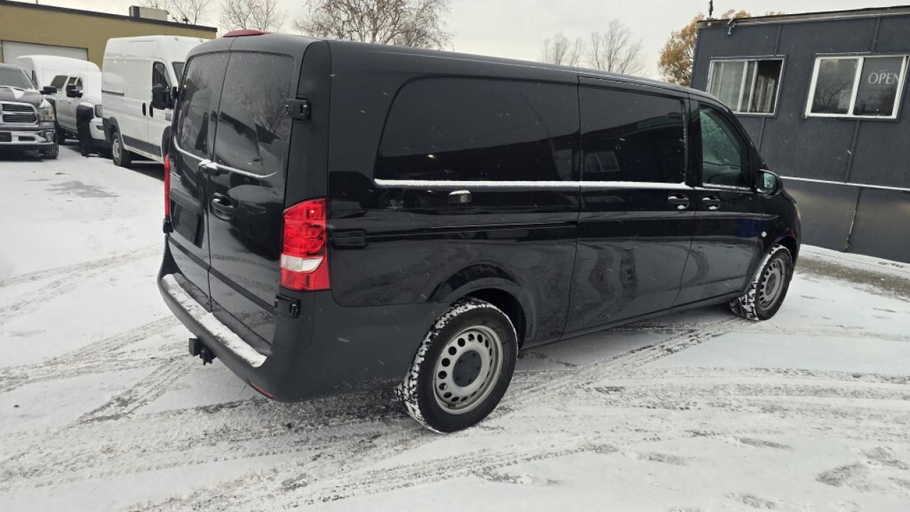 2023 Mercedes-Benz Metris Passenger Van 135WB - 10Ft Cargo - Only 9000km! Photo