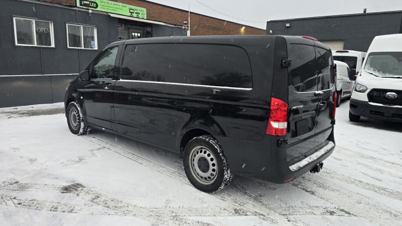 2023 Mercedes-Benz Metris Passenger Van 135WB - 10Ft Cargo - Only 9000km! Photo