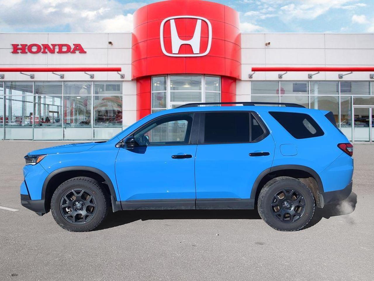 2025 Honda Pilot TrailSport Photo2